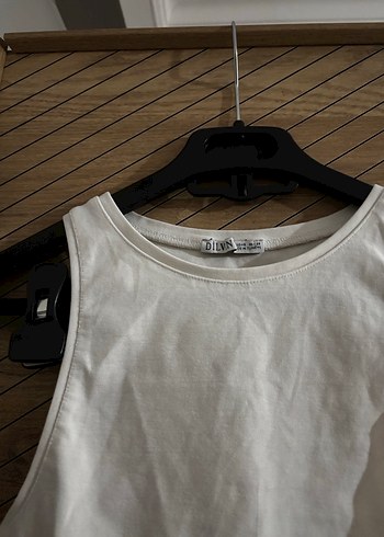 Beyaz Kolsuz Mini Pamuklu Atlet - Görsel 2