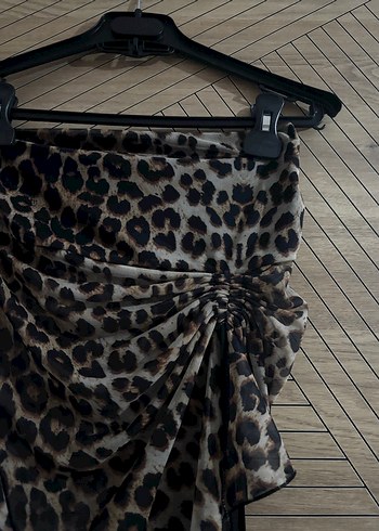 Kahverengi Leopar Desenli Drapeli Kadın üst - Görsel 2