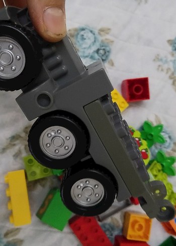 Çok Renkli Lego Blokları ve Parçaları - Görsel 3