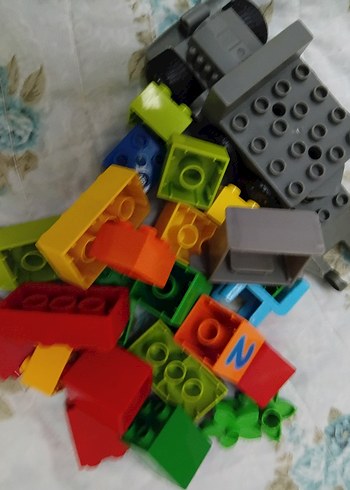 Çok Renkli Lego Blokları ve Parçaları - Görsel 4