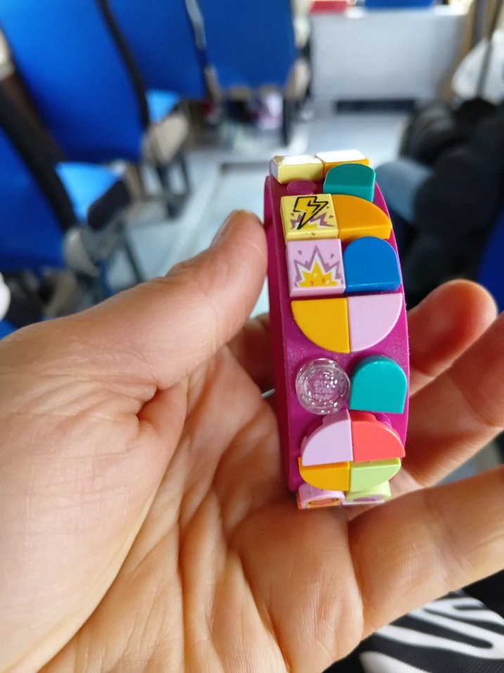 LEGO DOTS Güç Bilekliği 41919 - Kendin Yap Takı Seti - Görsel 2