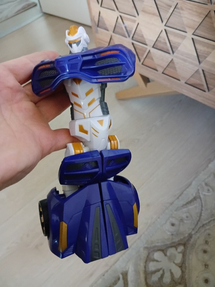 Renkli Çoklu Aksiyon Figürleri Seti - Görsel 3