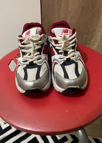 New Balance Kırmızı Gri Spor Ayakkabı