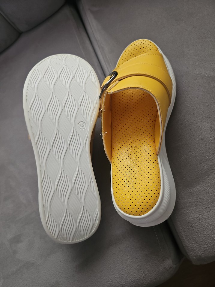 Sarı Dolgu Topuklu Kadın Terlik - Görsel 4