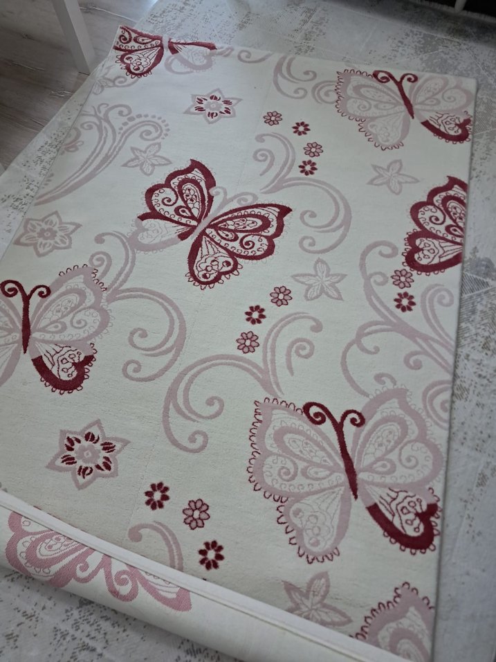 Bordo Kelebek Desenli Gri Çocuk Halısı - Görsel 2