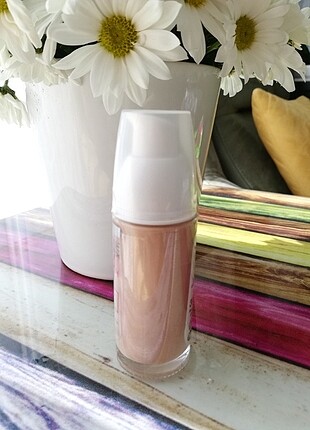 Maybelline Maybeline affinitone fondöten 