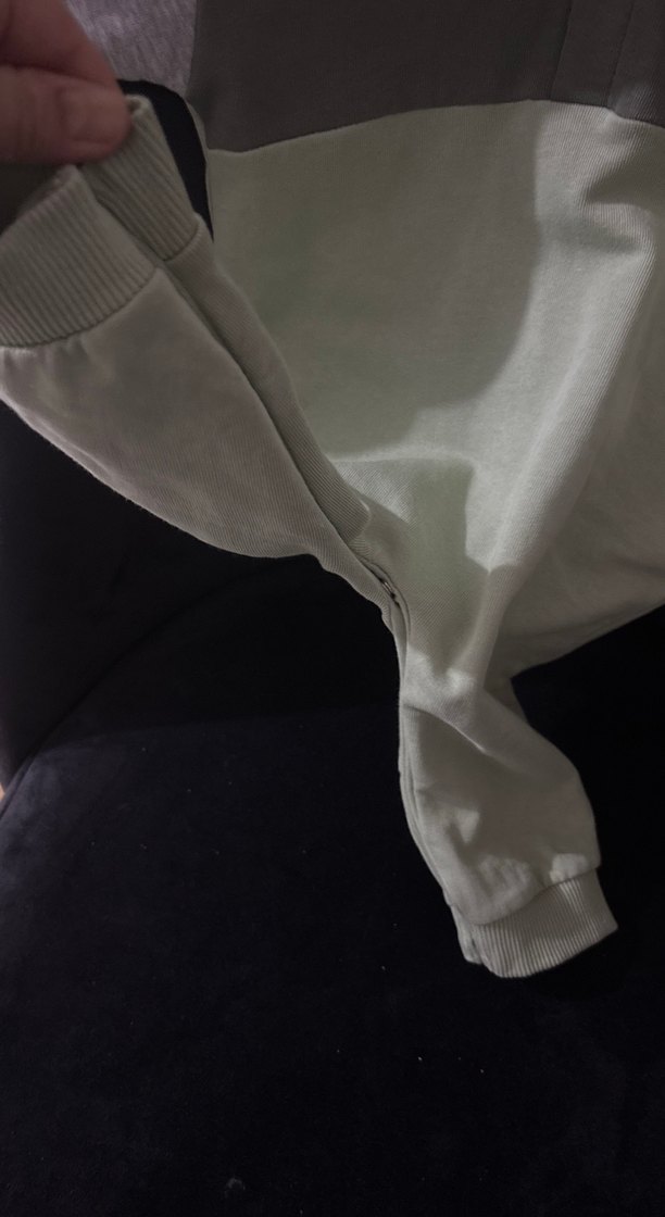 Kapüşonlu, düğmeli, uzun kollu bebek tulumu - Görsel 2