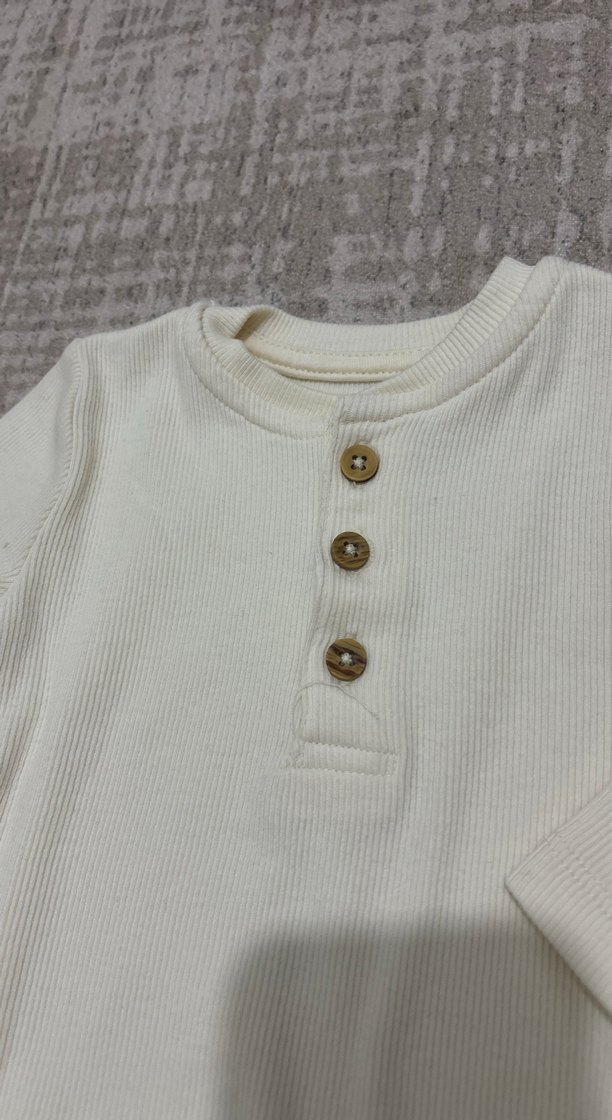 Düğmeli Beyaz Uzun Kollu Bebek Body - Görsel 2