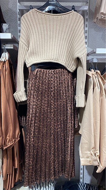 s Beden Zara Model Crop Kazak Standart Beden siyah Ve Vizon Renk Seçeneğ