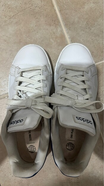 Adidas spor ayakkabı