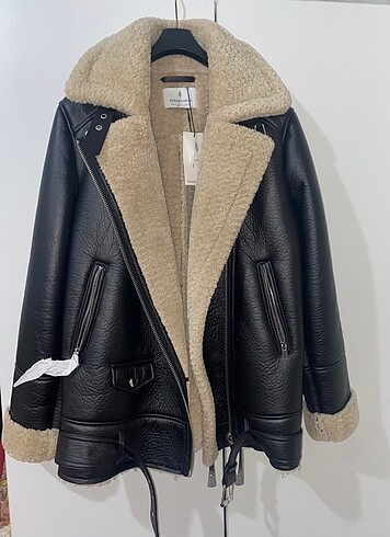 Stradivarius kürklü biker mont