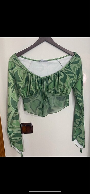 S-M beden tül detaylı crop bluz