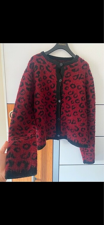 Zara LEOPAR DESENLİ YÜNLÜ HIRKA