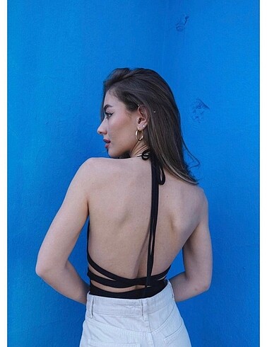 Urban Outfitters Bağlamalı Crop
