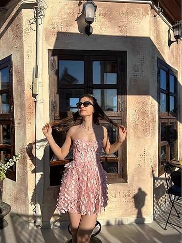 PEMBE PULLU ÖZEL TASARIM ELBİSE