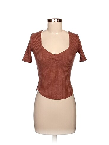Diğer T-shirt %70 İndirimli.