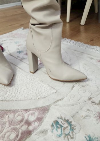 Bej Kadın Dizüstü Stiletto Çizme - Görsel 3