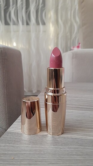 Avon ruj