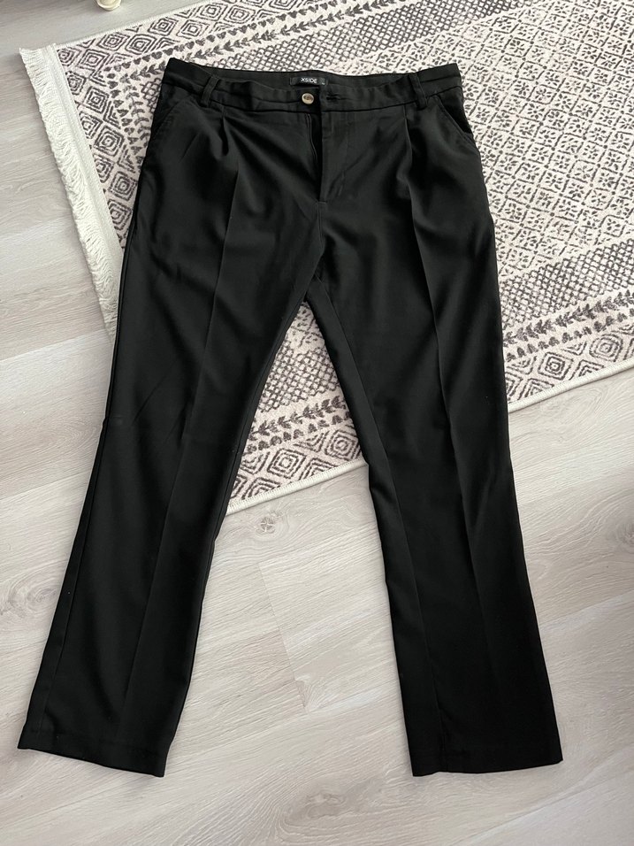 Kadın Siyah Pilili Kumaş Pantolon - Görsel 2