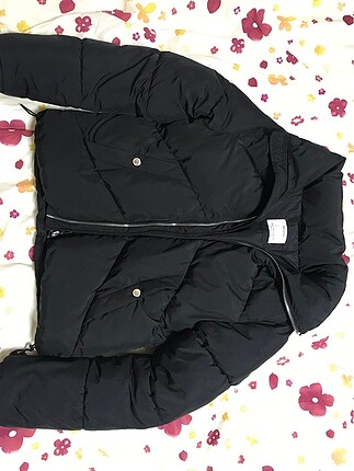 Bershka Siyah Şişme Mont