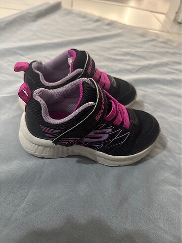 Skechers