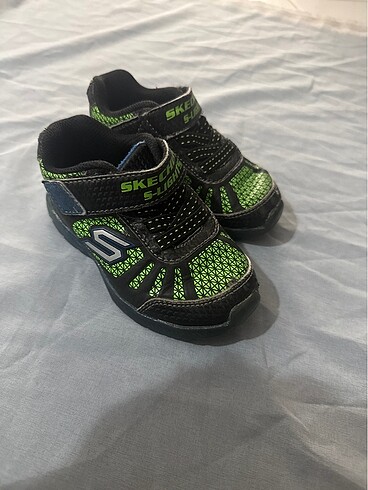 Skechers