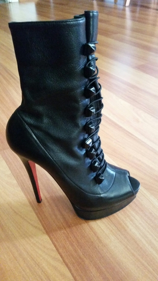 siyah bootie