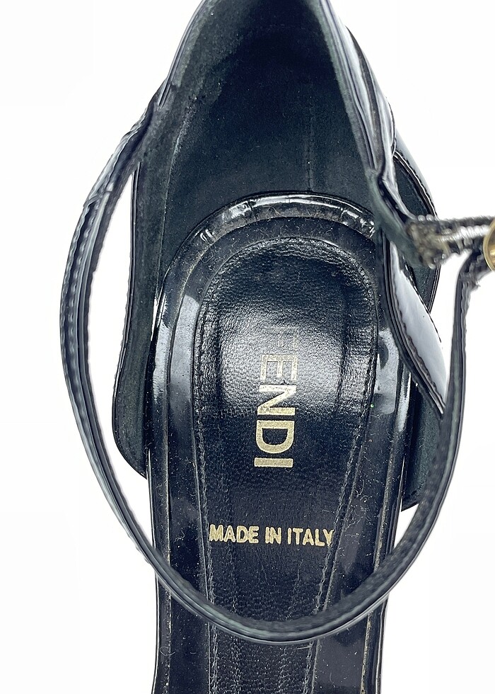 Fendi Platform %70 İndirimli. - Görsel 4
