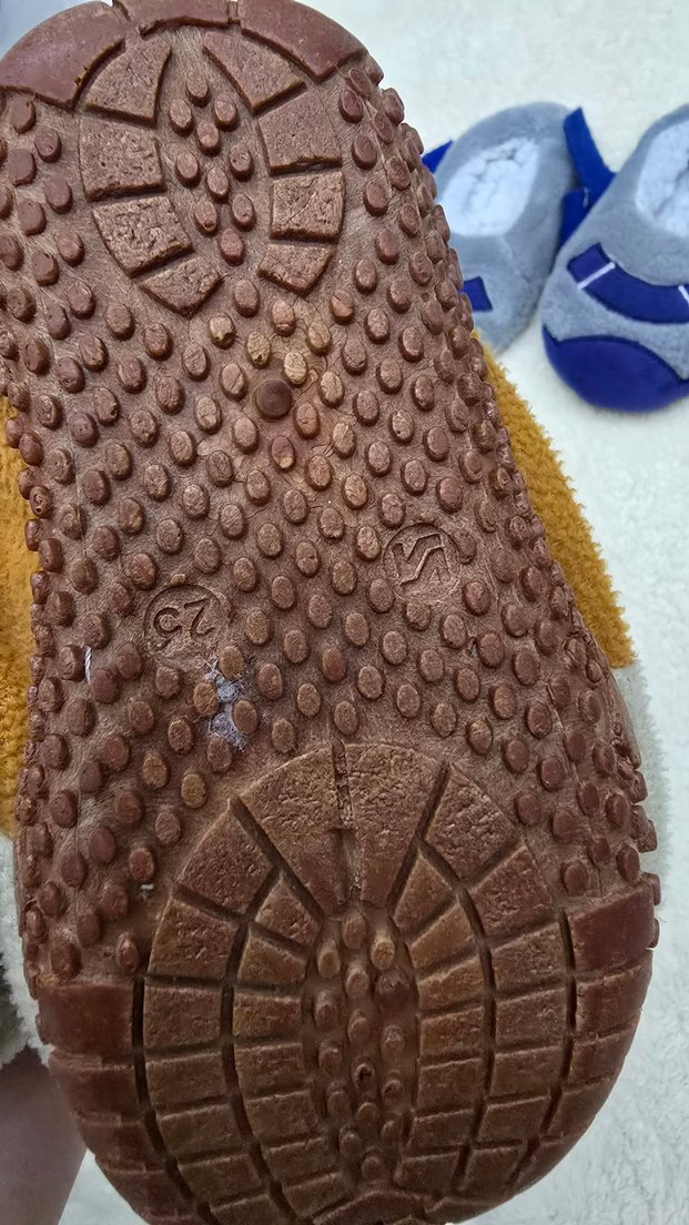 Erkek Çocuk Sıcak Kürklü Ev Terlikleri - Görsel 4