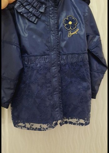 Kız Çocuk Parlak Mavi Nakışlı Fırfırlı yağmurluk - Görsel 2