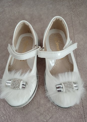 Kız Çocuk Beyaz Tüylü Babet Ayakkabı - Görsel 3