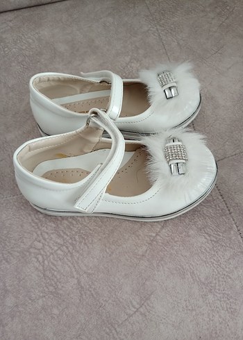 Kız Çocuk Beyaz Tüylü Babet Ayakkabı - Görsel 2