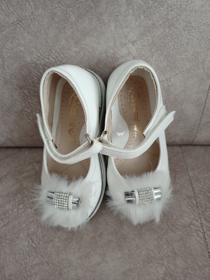 Kız Çocuk Beyaz Tüylü Babet Ayakkabı - Görsel 5