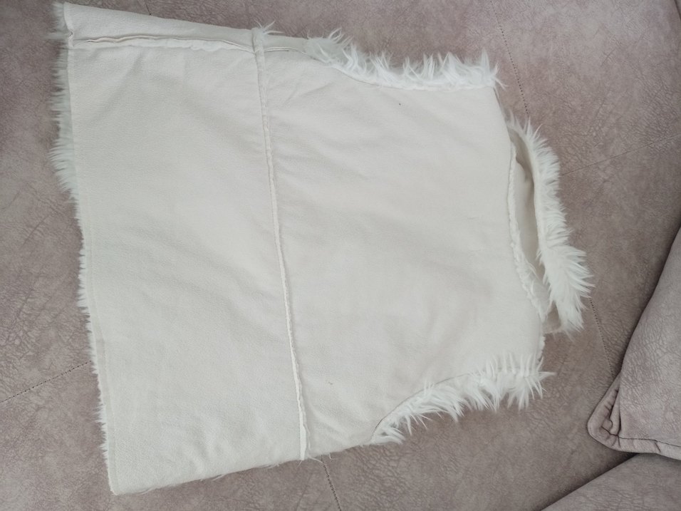 Uzun Beyaz Kız çocuk kürklü Süet Yelek - Görsel 5