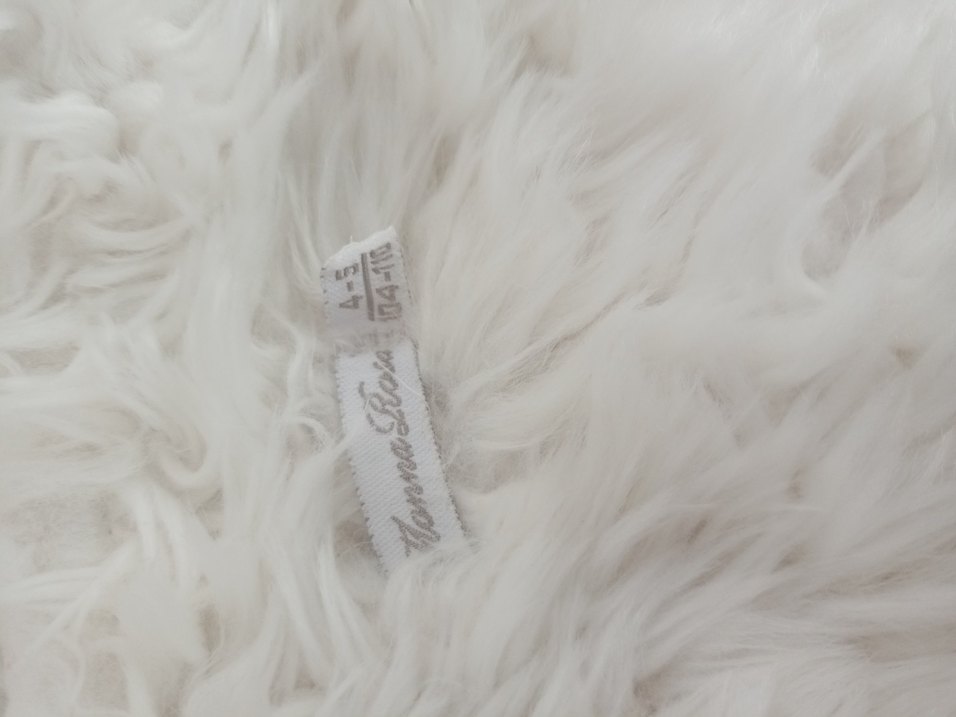 Uzun Beyaz Kız çocuk kürklü Süet Yelek - Görsel 3