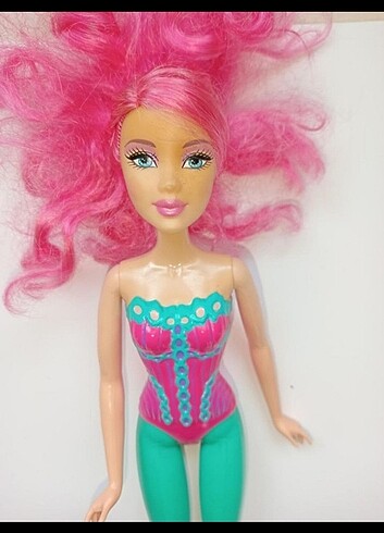 Barbie Pembe saçlı Barbie 