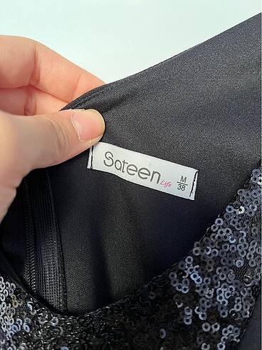 Saten sateen siyah pullu özel gün elbise
