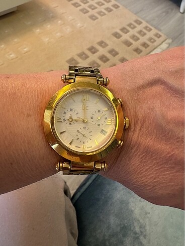  Beden Guess colection saat