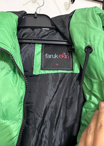 Yeşil Kapüşonlu Kadın Kışlık Mont - Görsel 6