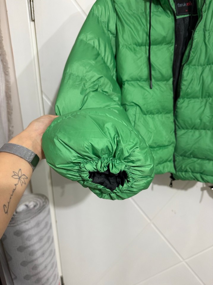 Yeşil Kapüşonlu Kadın Kışlık Mont - Görsel 3