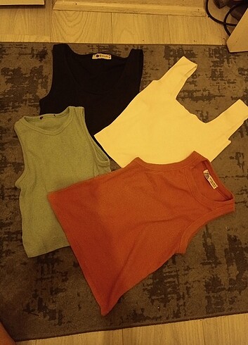 4 Adet Crop