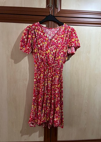 Pembe Çiçekli V Yaka Midi Elbise