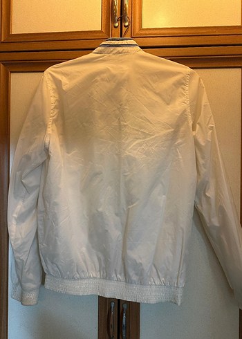 Parlak Beyaz Fermuarlı Spor Yağmurluk - Görsel 3