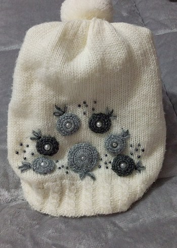 Bohem Çiçek İşlemeli Beyaz Kadın Bere - Görsel 2