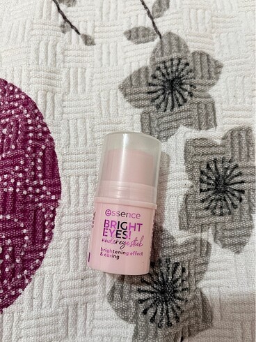 Essence Bright Eyes
