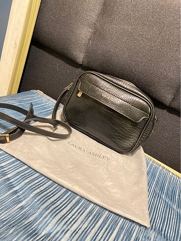 Laura Ashley çanta