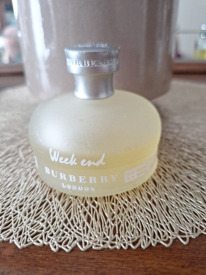 Burberry Weekend Kadın Parfümü - Görsel 3
