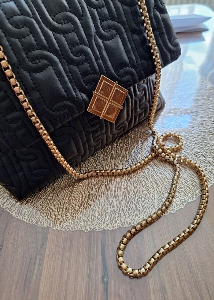 Kapitone desenli çanta - Görsel 2