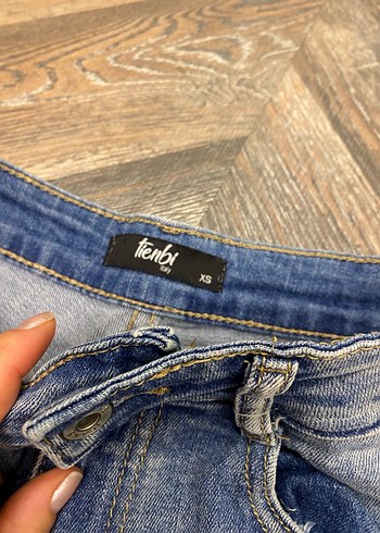 H&M Gri Detaylı Kadın Kot Şort