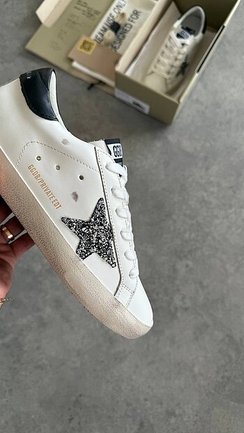 Golden Goose Deluxe Golden Goose 36/40 arası